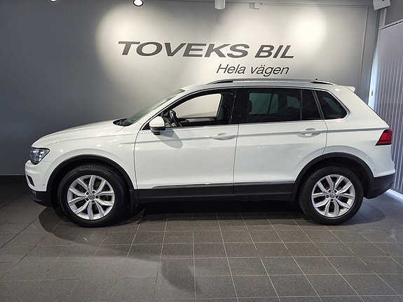 Volkswagen Tiguan 4 of 25