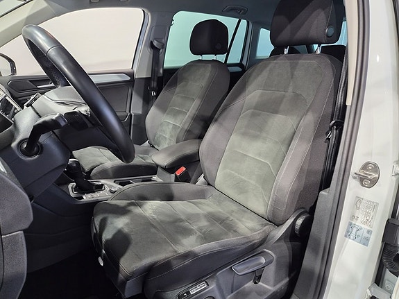 Volkswagen Tiguan 8 of 25