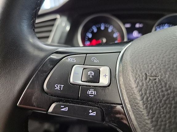 Volkswagen Tiguan 13 of 25