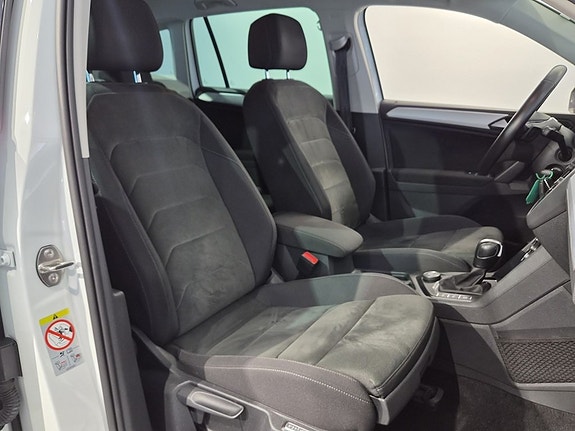 Volkswagen Tiguan 10 of 25
