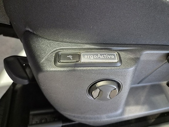 Volkswagen Tiguan 9 of 25