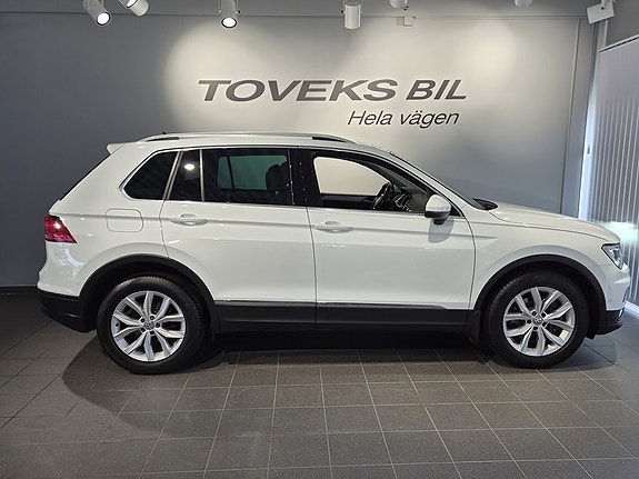 Volkswagen Tiguan 6 of 25