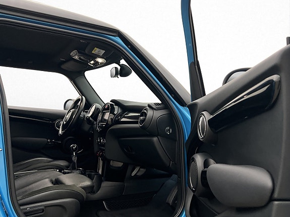 MINI Cooper S 21 of 28