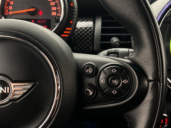 MINI Cooper S 14 of 28