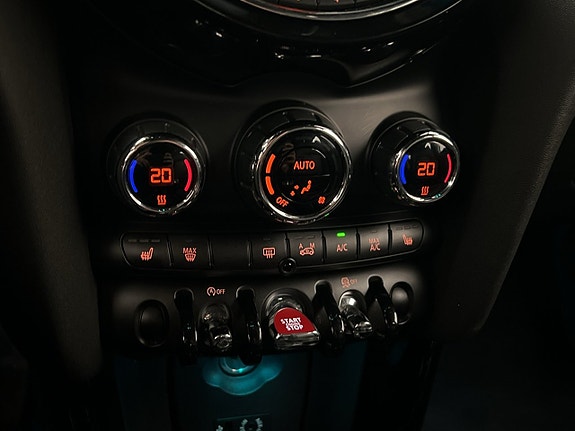 MINI Cooper S 18 of 28