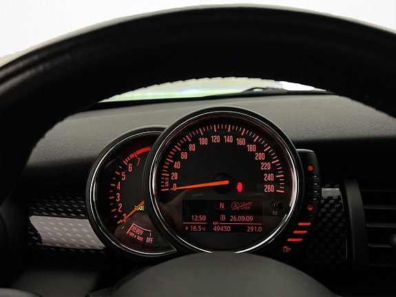 MINI Cooper S 13 of 28