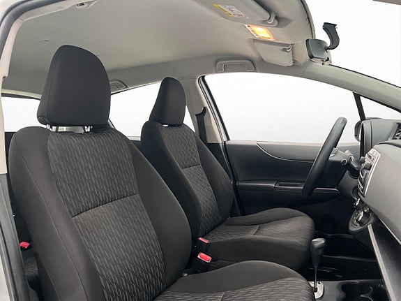 Toyota Yaris 14 of 23
