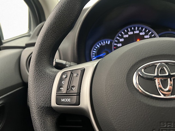 Toyota Yaris 18 of 23