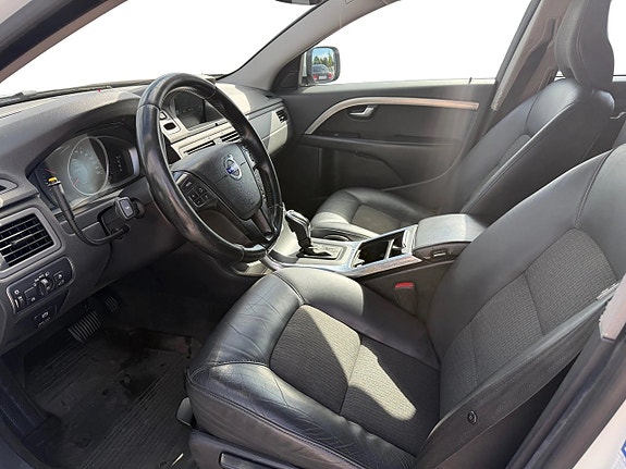 Volvo XC70 9 of 13