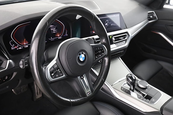 BMW 320 12 of 30