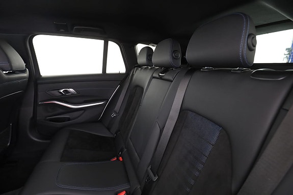 BMW 320 15 of 30