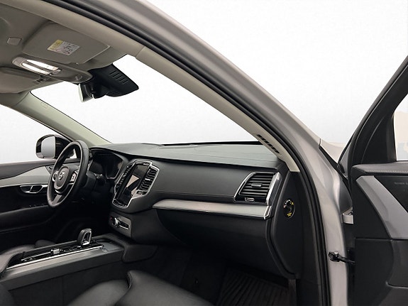 Volvo XC90 20 of 30