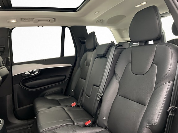 Volvo XC90 21 of 30