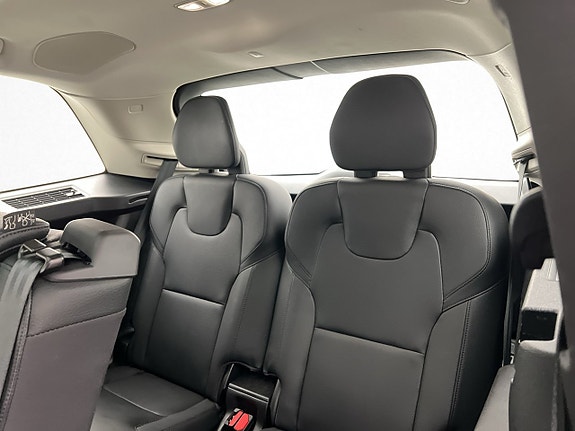 Volvo XC90 22 of 30