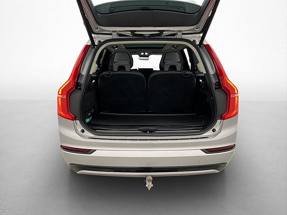 Volvo XC90 24 of 30