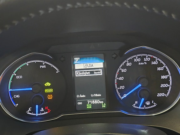 Toyota Yaris 12 of 12