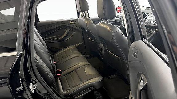 Ford Kuga 5 of 9