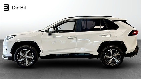 Toyota RAV4 2 of 16