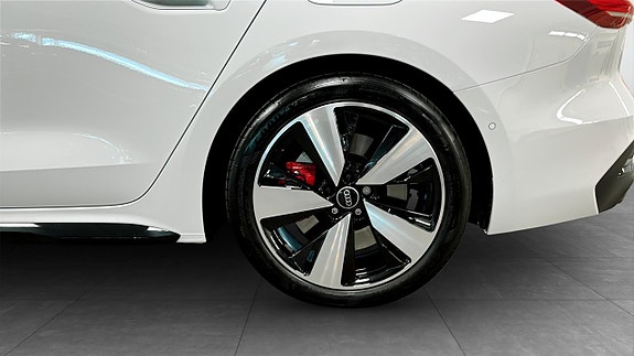 Audi A5 6 of 21