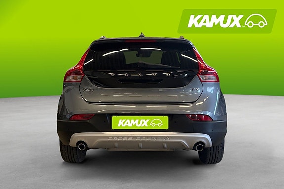 Volvo V40 Cross Country 5 of 20
