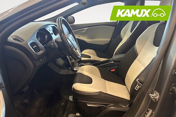 Volvo V40 Cross Country 9 of 20