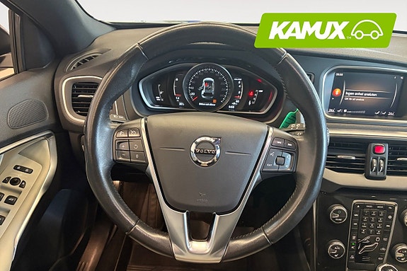Volvo V40 Cross Country 13 of 20