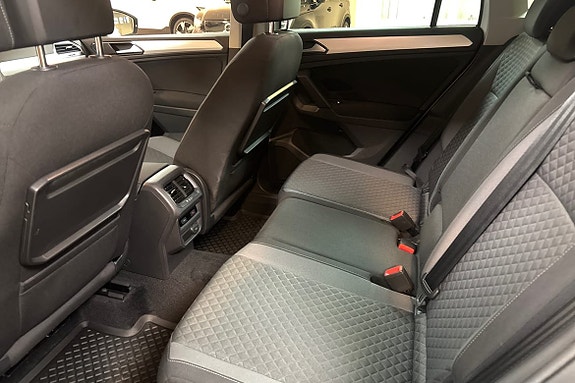 Volkswagen Tiguan 12 of 14