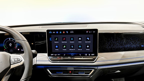 Volkswagen Tiguan 10 of 23