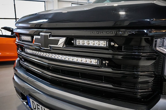 Chevrolet Silverado EV 10 of 30