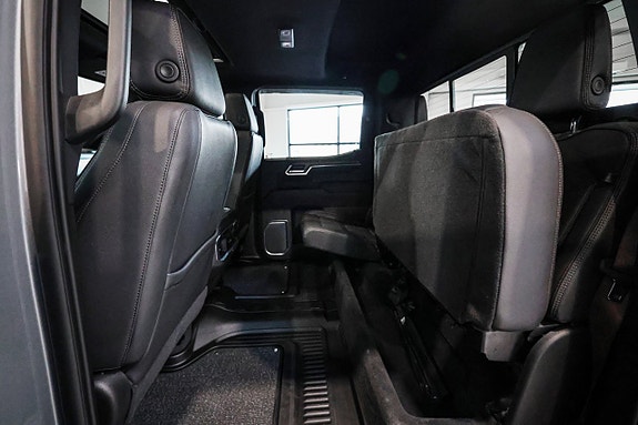 Chevrolet Silverado EV 27 of 30