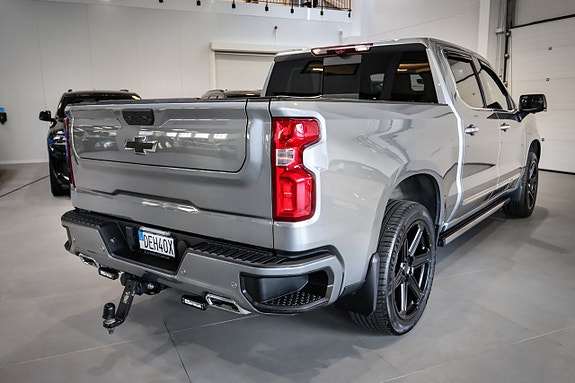 Chevrolet Silverado EV 4 of 30