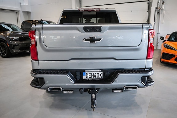 Chevrolet Silverado EV 6 of 30