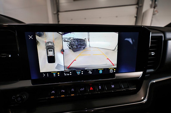 Chevrolet Silverado EV 24 of 30