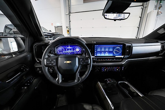Chevrolet Silverado EV 16 of 30