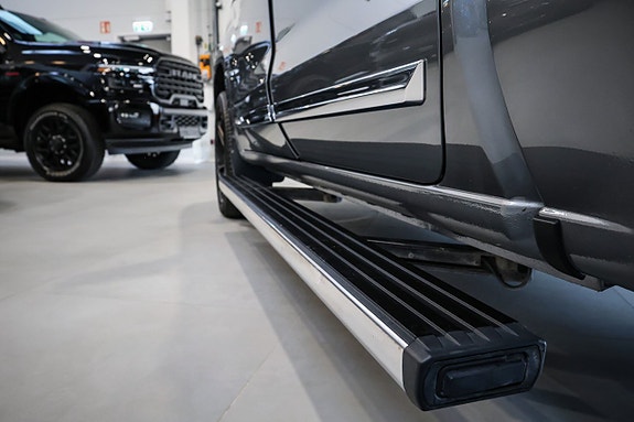 Chevrolet Silverado EV 14 of 30