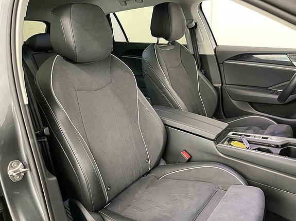 Volkswagen Passat 12 of 19