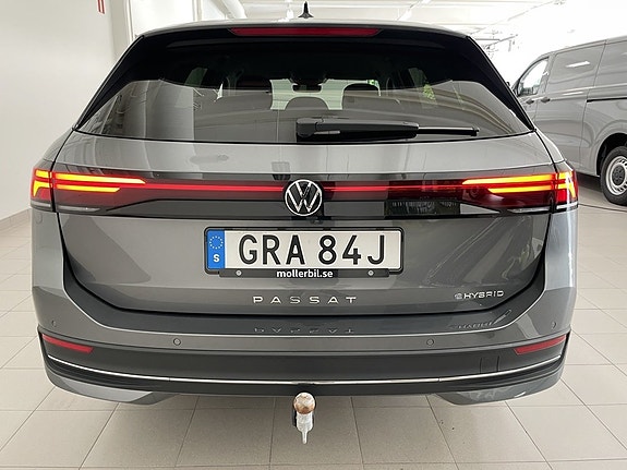 Volkswagen Passat 6 of 19
