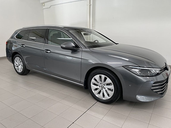Volkswagen Passat 15 of 19