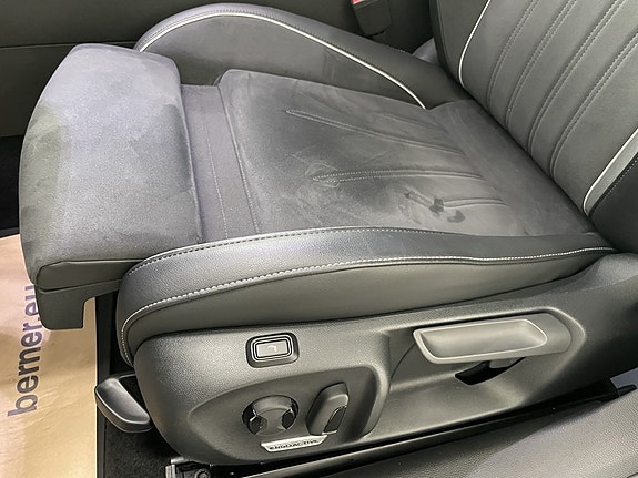 Volkswagen Passat 9 of 19