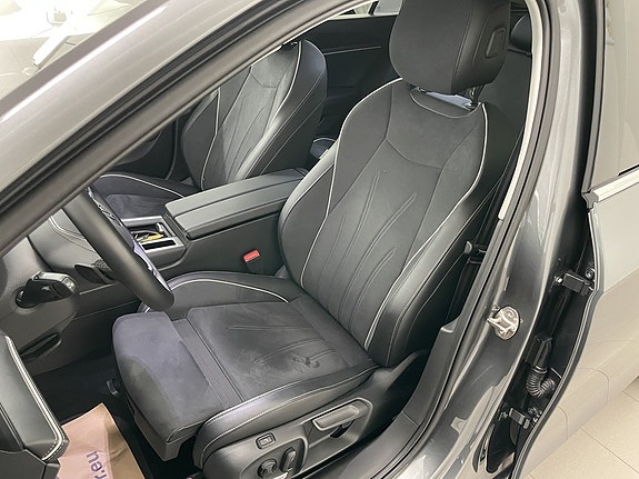 Volkswagen Passat 8 of 19
