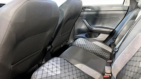 Volkswagen Taigo 12 of 19