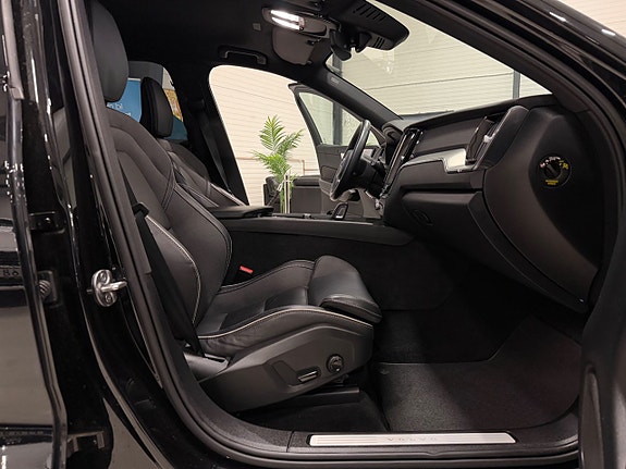 Volvo XC60 13 of 21
