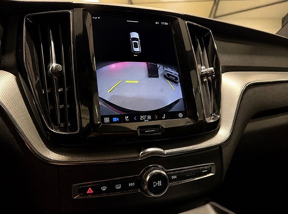 Volvo XC60 19 of 21