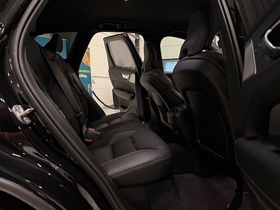 Volvo XC60 12 of 21