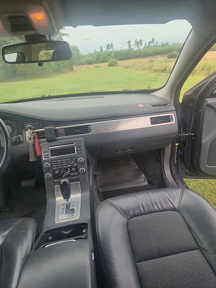 Volvo V70 14 of 16