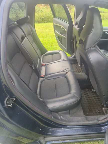Volvo V70 9 of 16