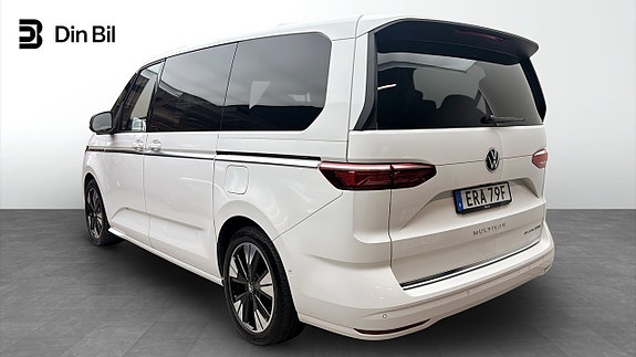 Volkswagen Multivan 5 of 12