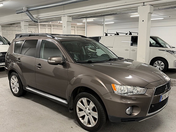 Mitsubishi Outlander 2 of 12