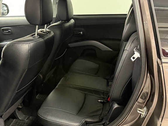 Mitsubishi Outlander 6 of 12