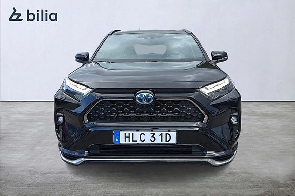 Toyota RAV4 6 of 21